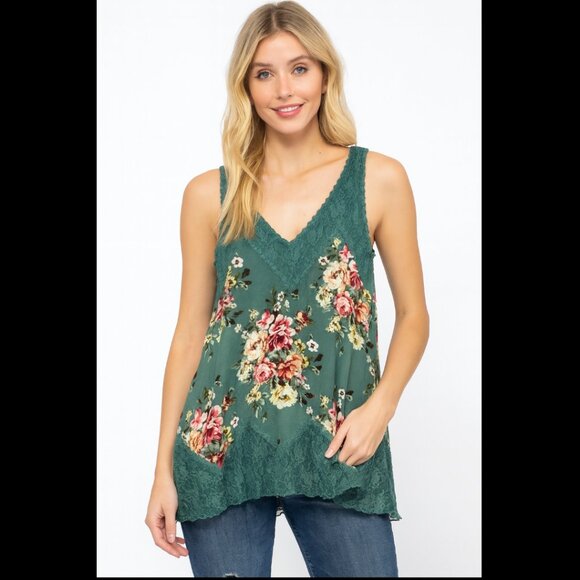 🆕POL Floral Lace Short Sleeve Tunic Green Size Small - Picture 1 of 12